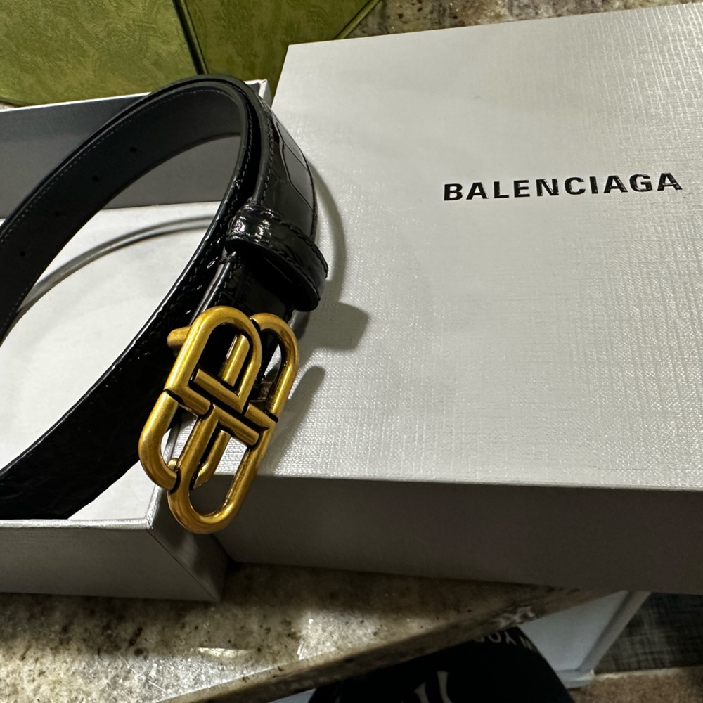 Balenciaga Black Croc Embossed Leather Belt with Gold BB Logo Buckle - Picture 2 of 5